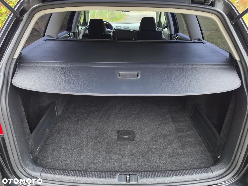 Volkswagen Passat - 15