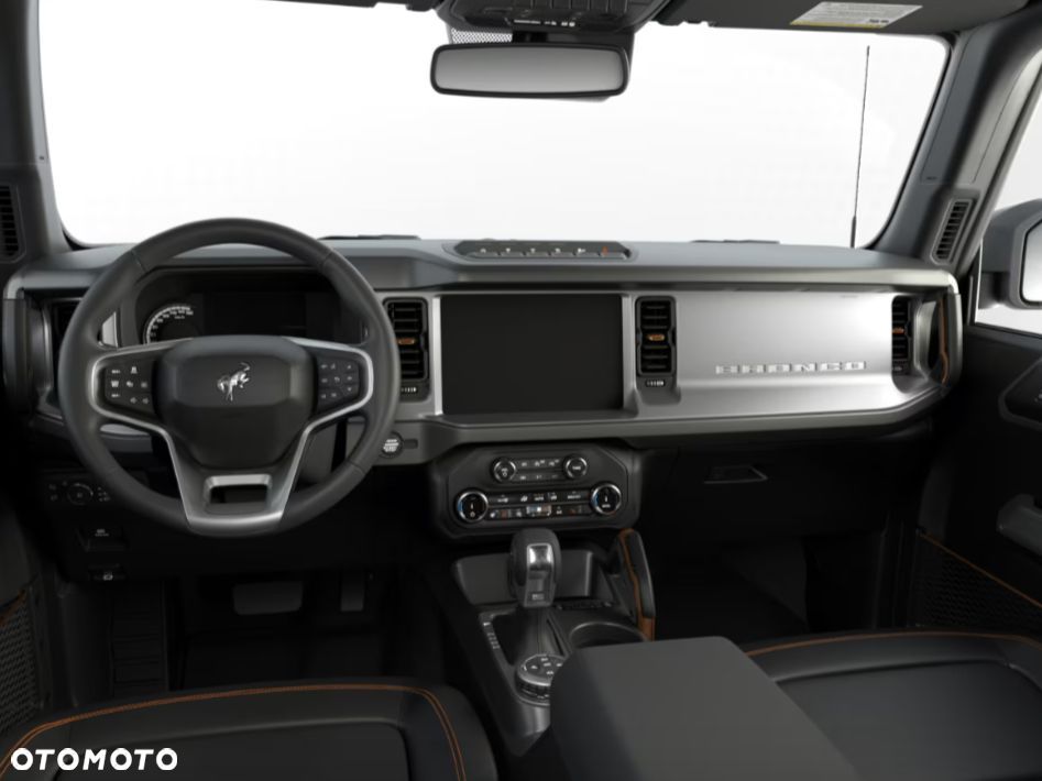 Ford Bronco - 10