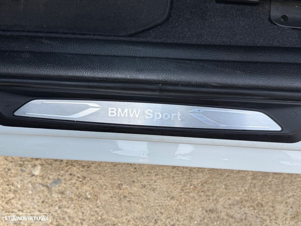 BMW 116 d EfficientDynamics Edition Sport Line - 8