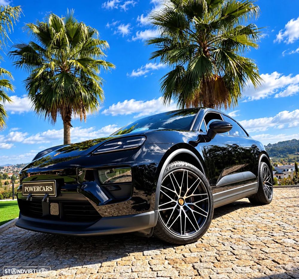 Porsche Macan Electric 4 — photo 2