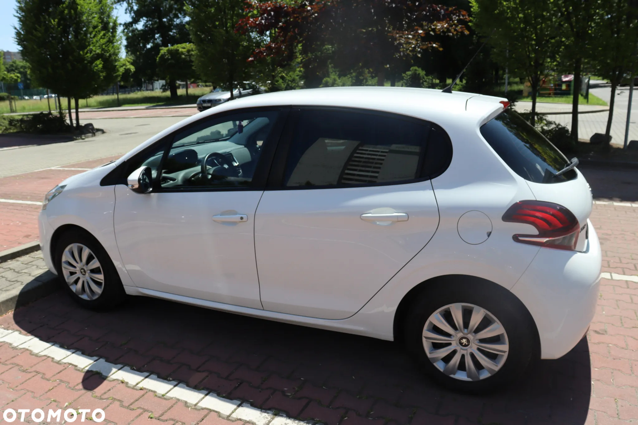 Peugeot 208 1.6 BlueHDi Active - 10