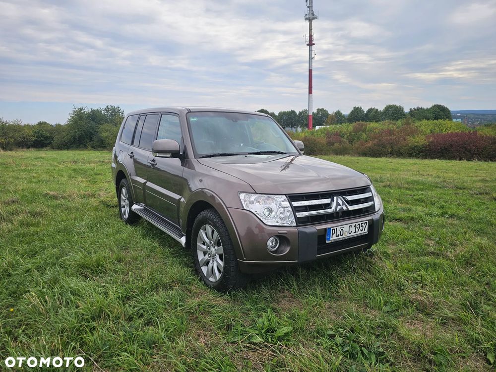 Mitsubishi Pajero 3.2 DID Intense + - 17