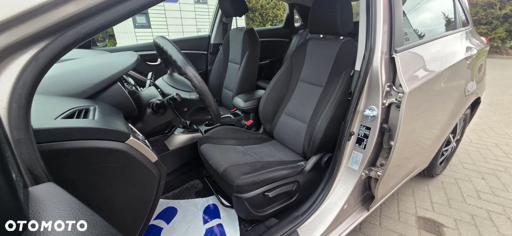 Hyundai i30 1.6 CRDi Premium - 29