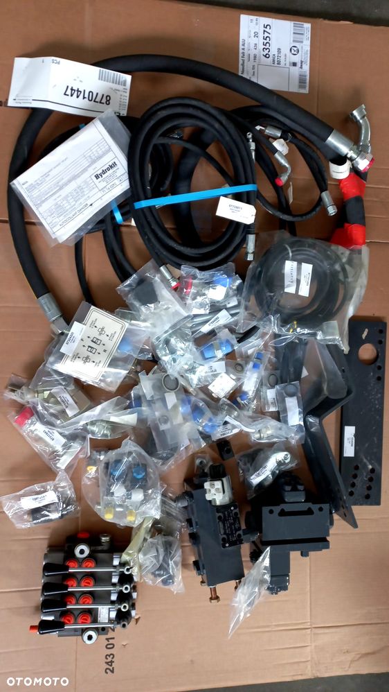komponenty zaworu hydraulicznego  sterującego 87701447 case cx290b - 15