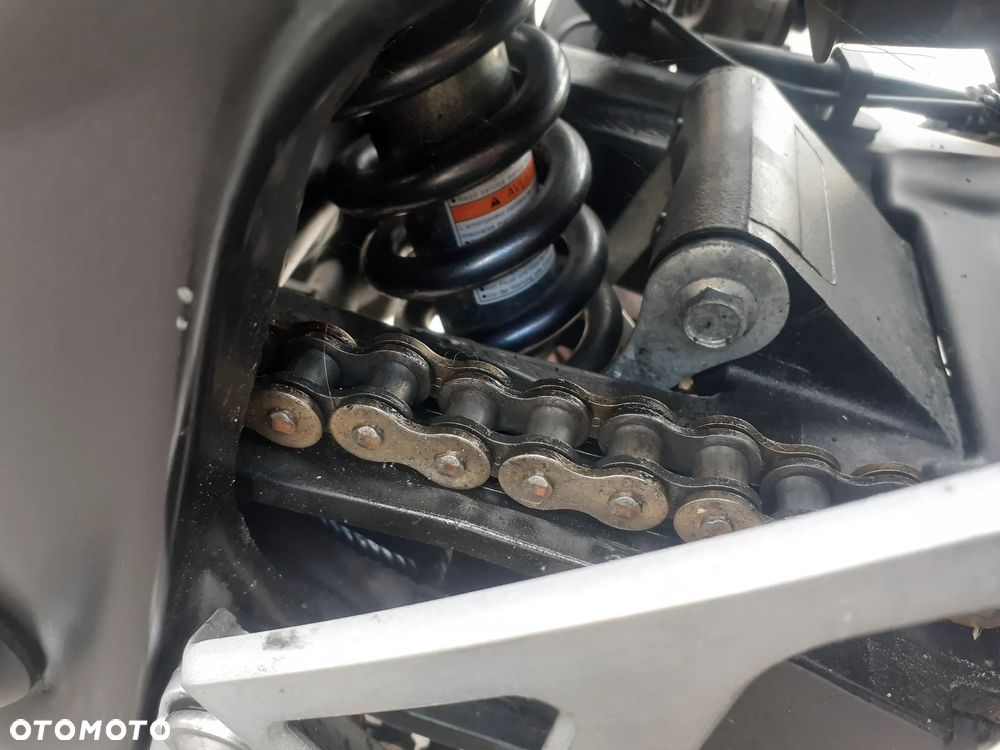 Suzuki GSX - 17