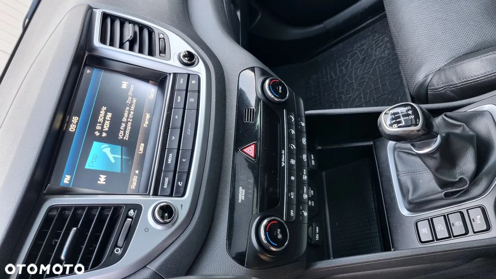 Hyundai Tucson blue 1.7 CRDi 2WD Intro Edition - 27