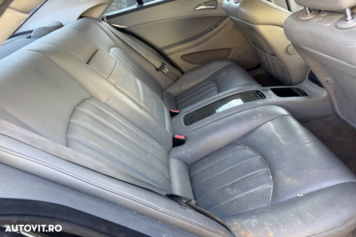 Usa fata dreapta negru obsidian 197 Mercedes-Benz CLS-Class C219 [fac - 9