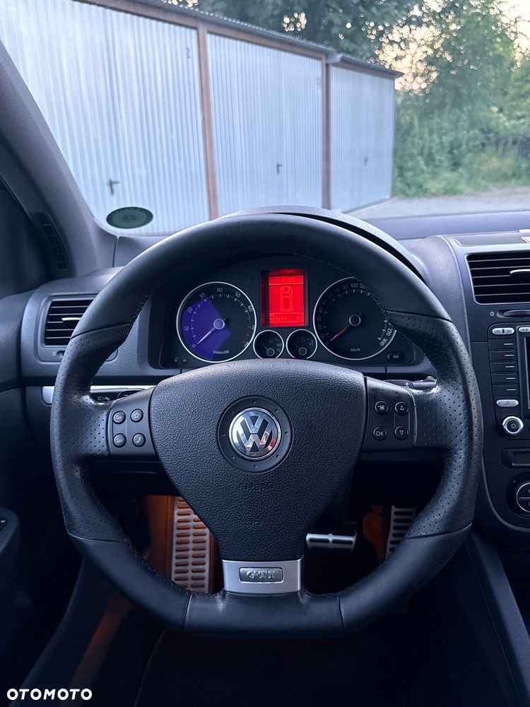 Volkswagen Golf - 13