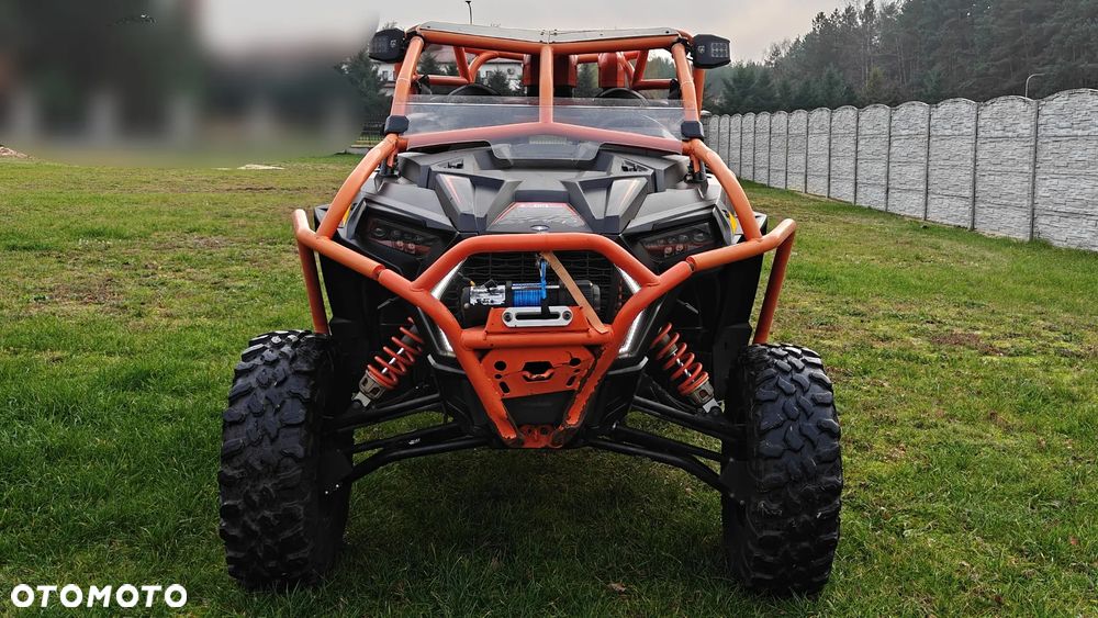 Polaris RZR - 8