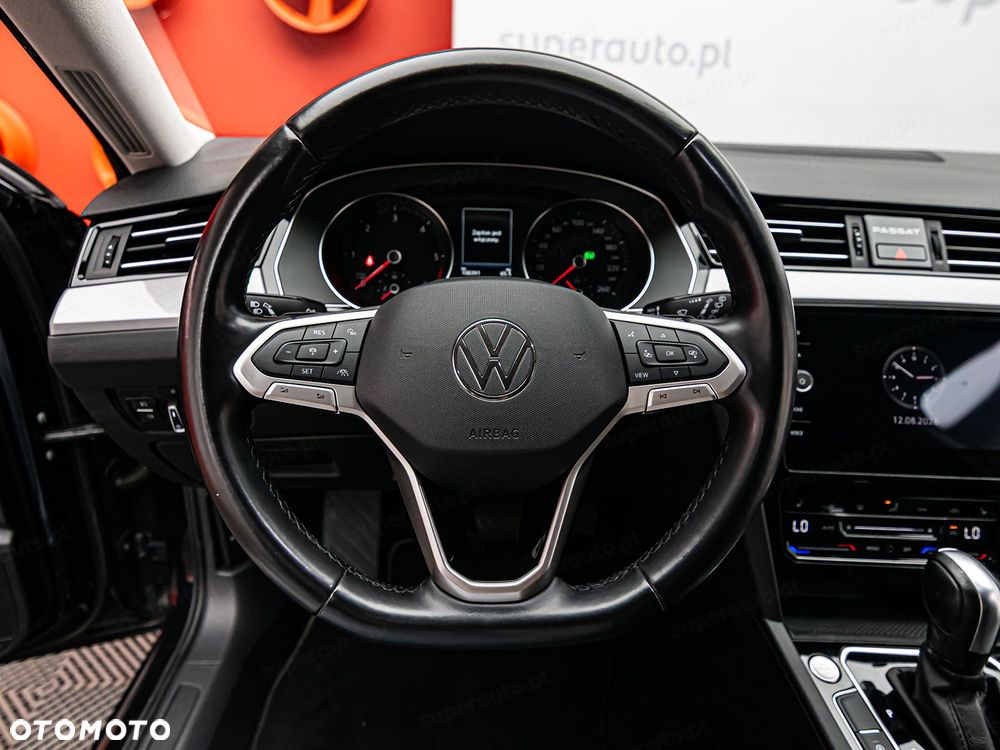 Volkswagen Passat - 13