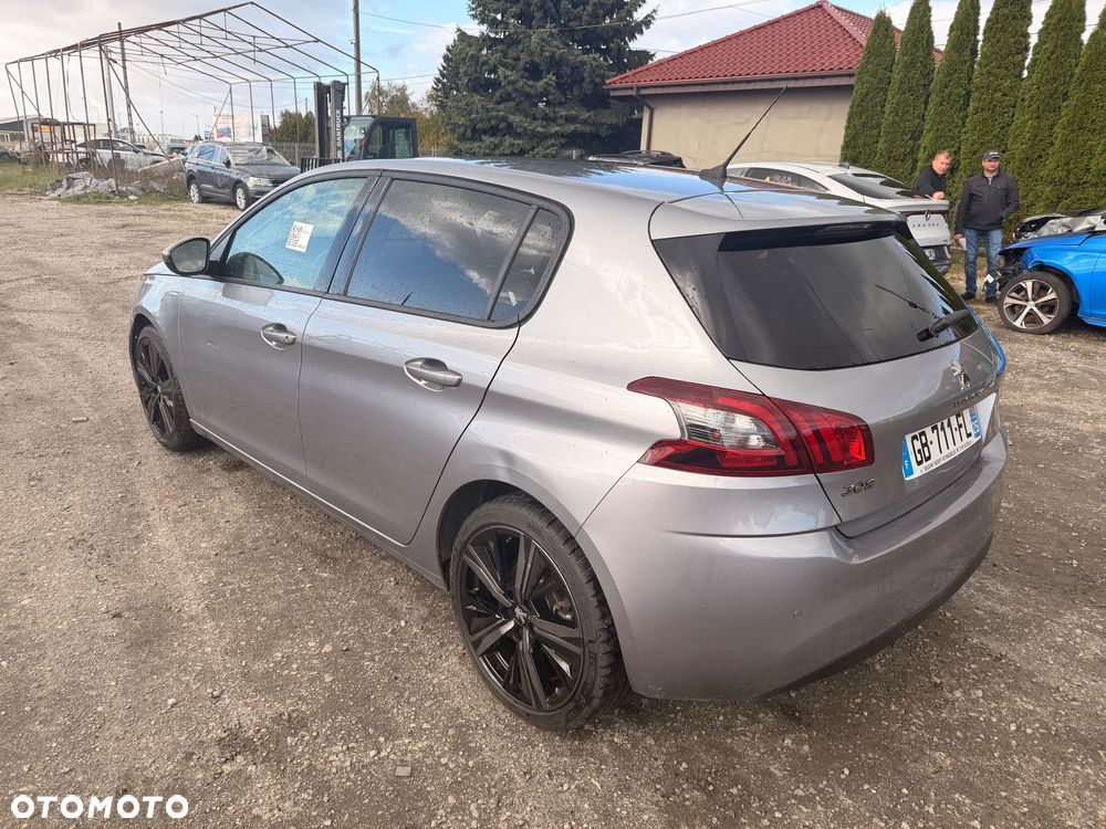 Peugeot 308 1.2 PureTech Allure S&S EAT8 - 8