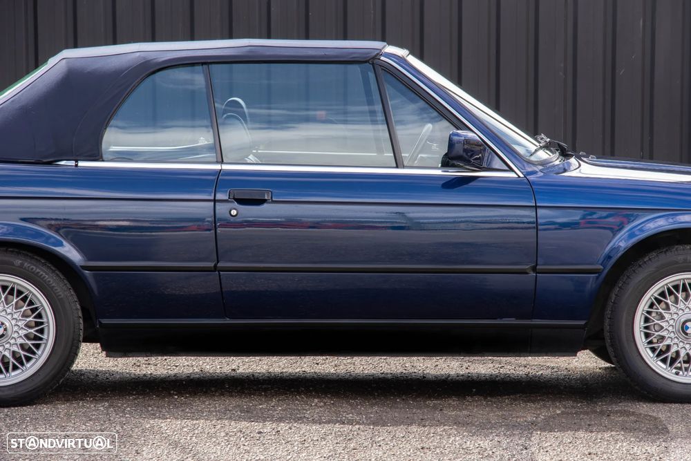 BMW 320 i Cabriolet - 32