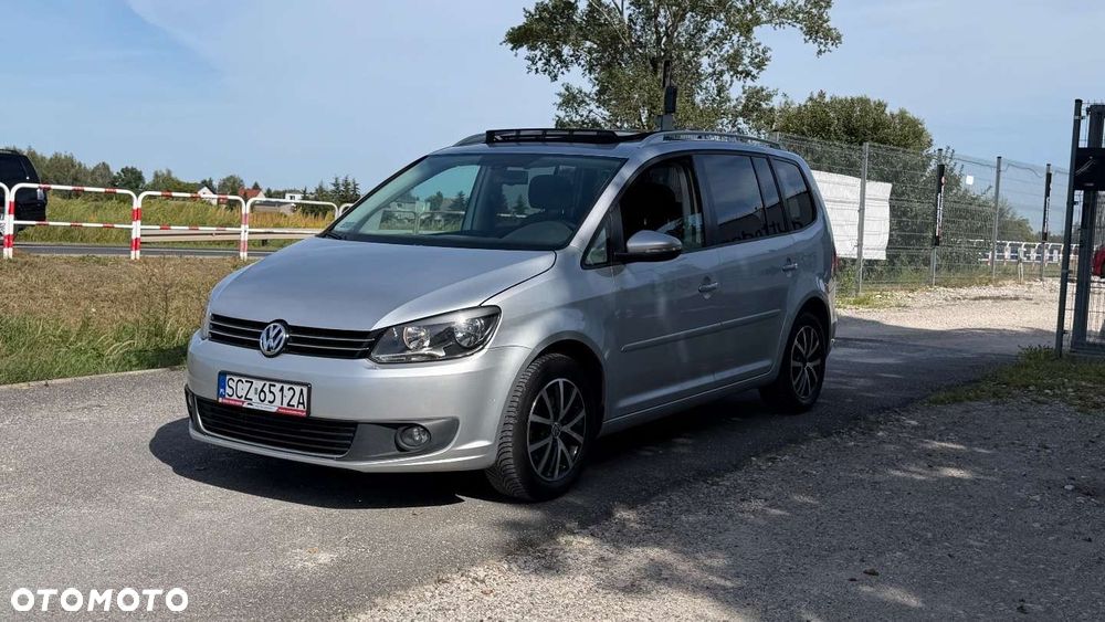 Volkswagen Touran 1.6 TDI DPF BlueMotion Technology DSG Highline - 4
