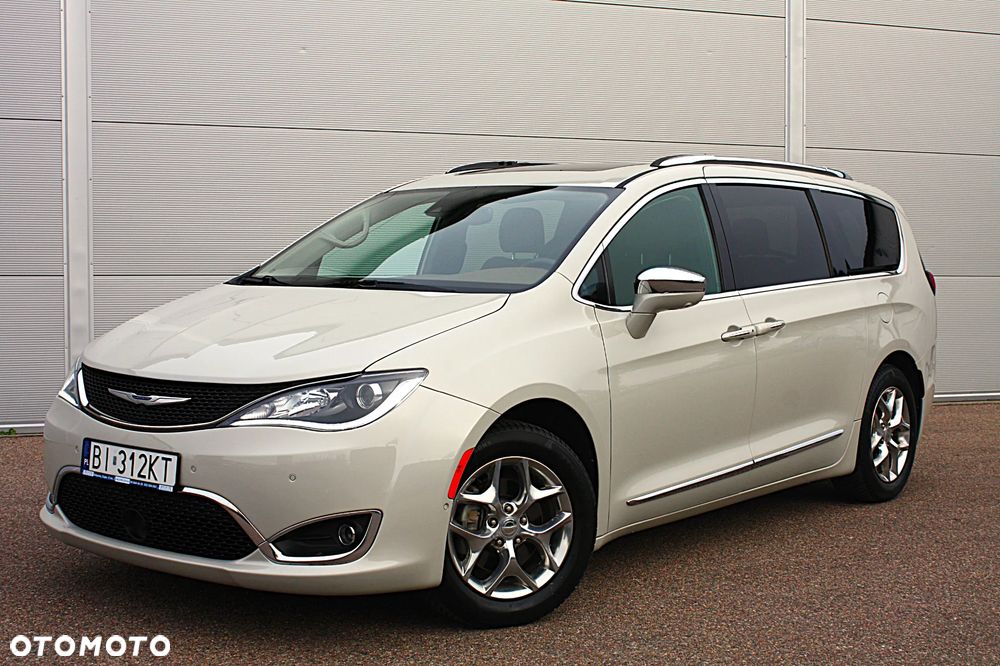 Chrysler Pacifica - 10