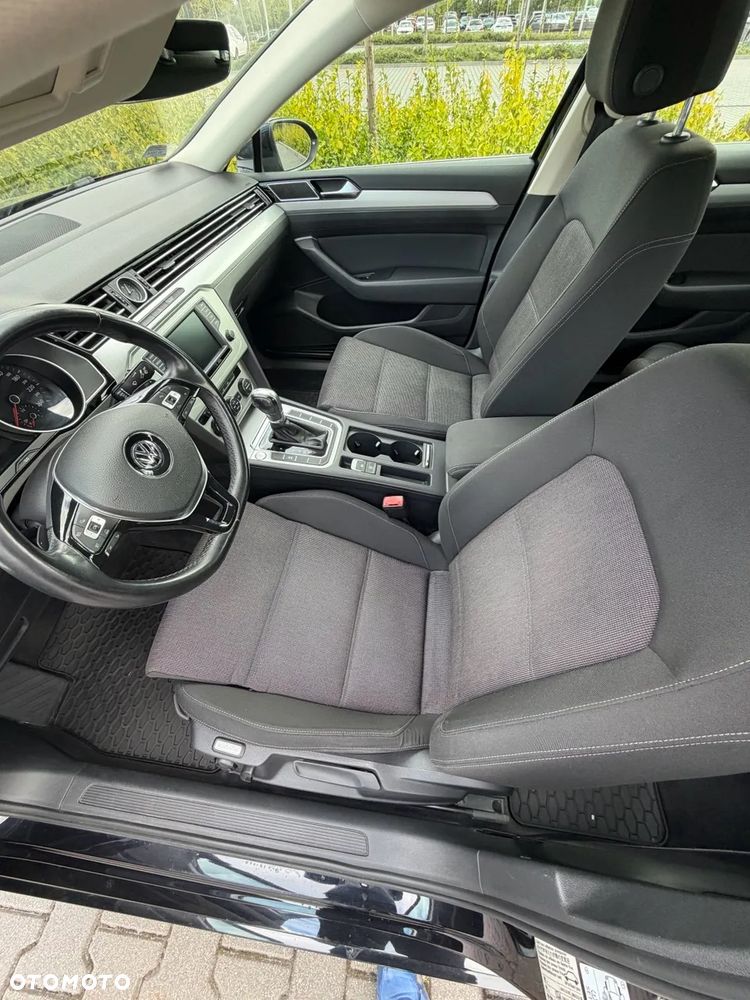 Volkswagen Passat 2.0 TDI BMT Comfortline DSG - 10