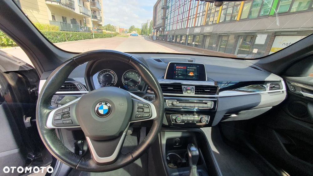 BMW X1 xDrive25i xLine - 10