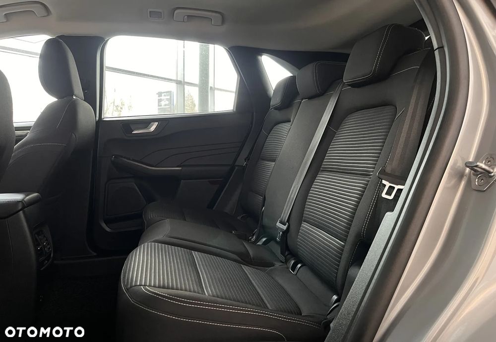 Ford Kuga 2.5 Duratec FHEV 4x4 TITANIUM - 25