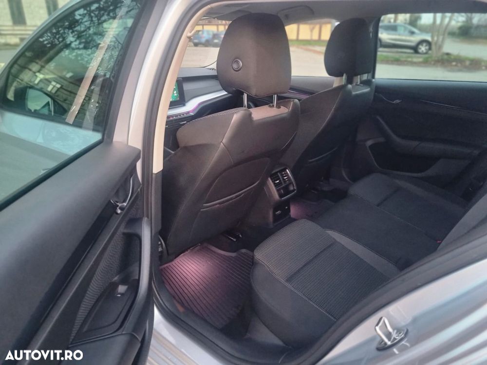 Skoda Octavia Combi Diesel 2.0 TDI DSG Ambition - 8