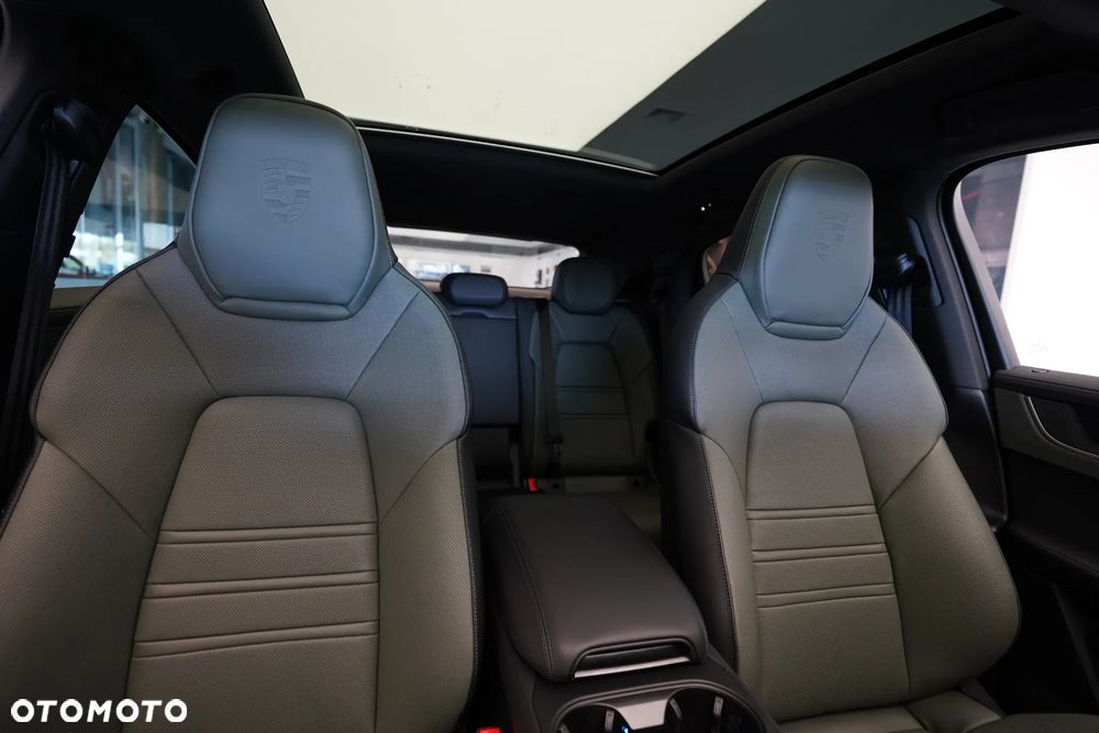Porsche Cayenne - 14