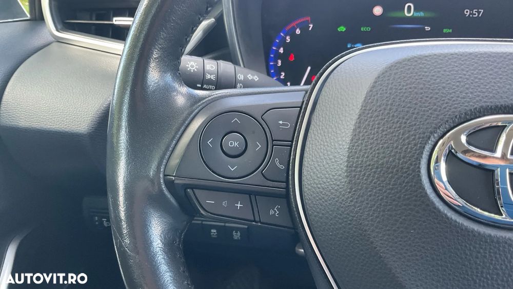 Toyota Corolla 1.8 HSD Exclusive interior Negru - 24