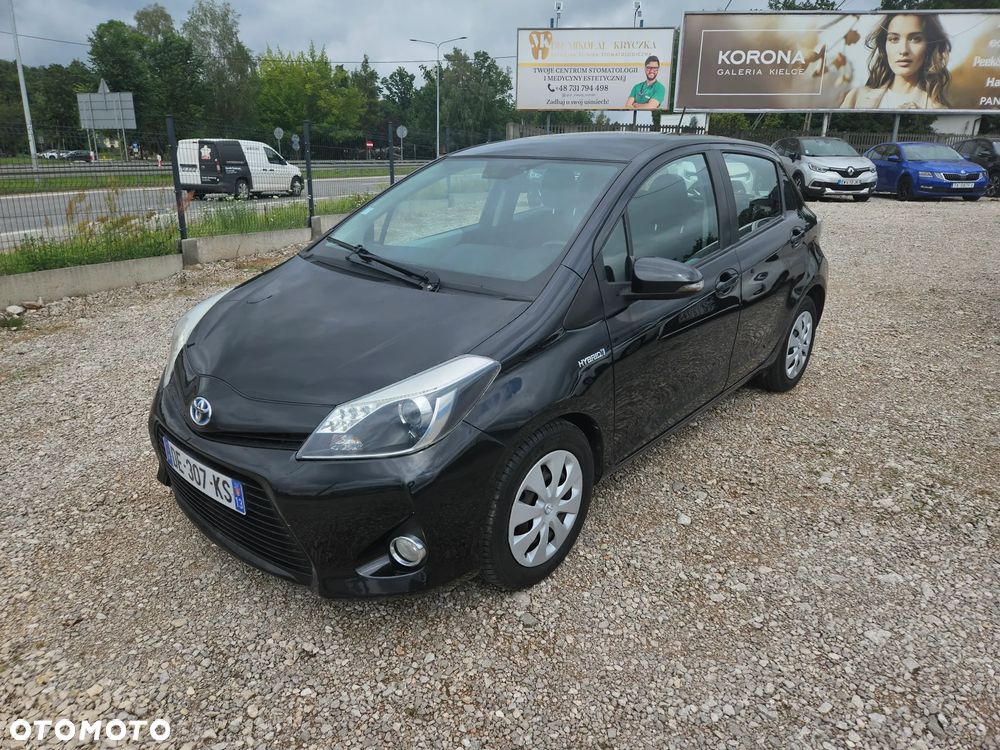 Toyota Yaris Hybrid 100 Sol - 1