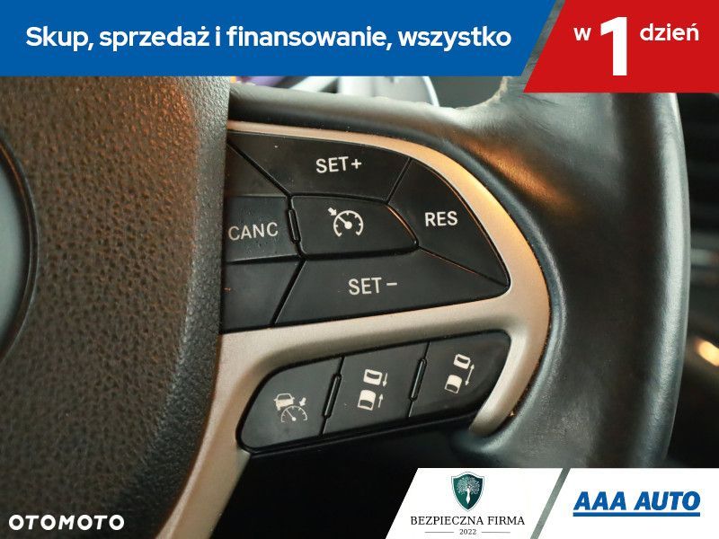 Jeep Grand Cherokee - 17