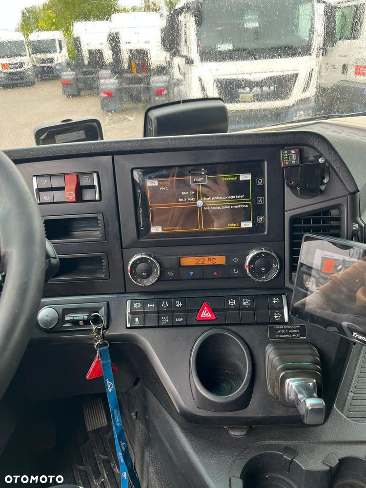 Mercedes-Benz Actros MP4 - 16