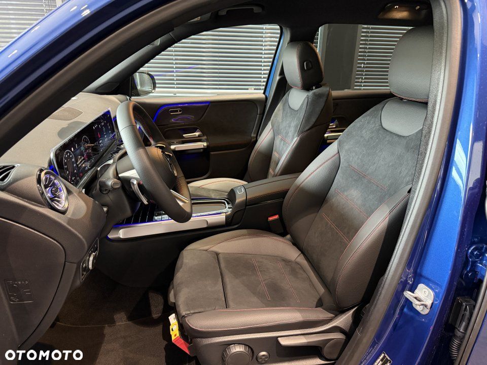 Mercedes-Benz GLB - 4