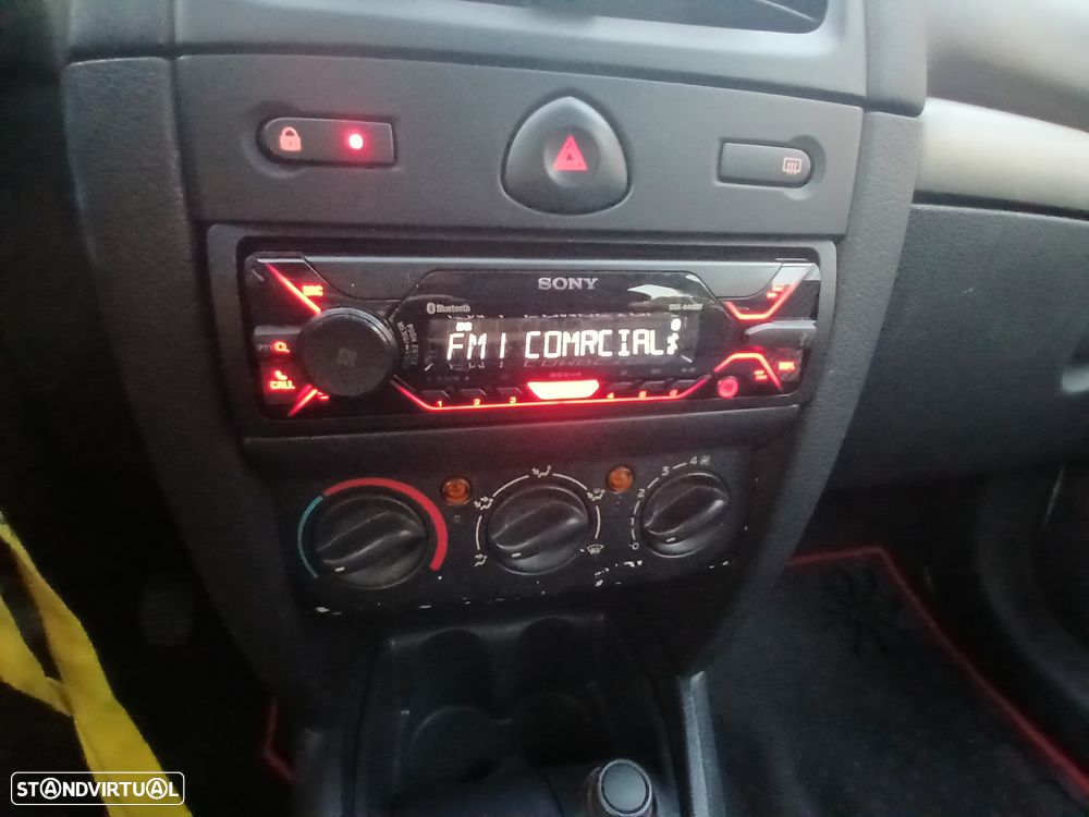 Renault Clio 1.2 16V Privilège Luxe — fotografia 7