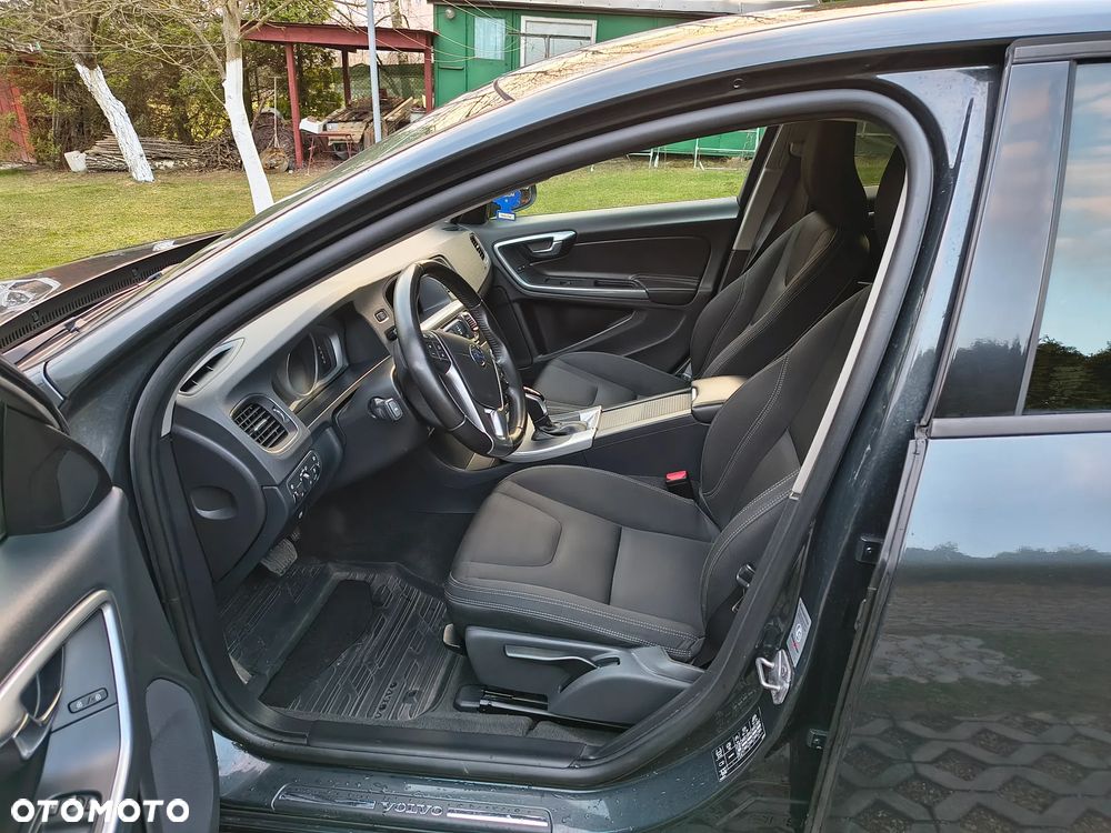 Volvo V60 D3 Geartronic Kinetic - 14
