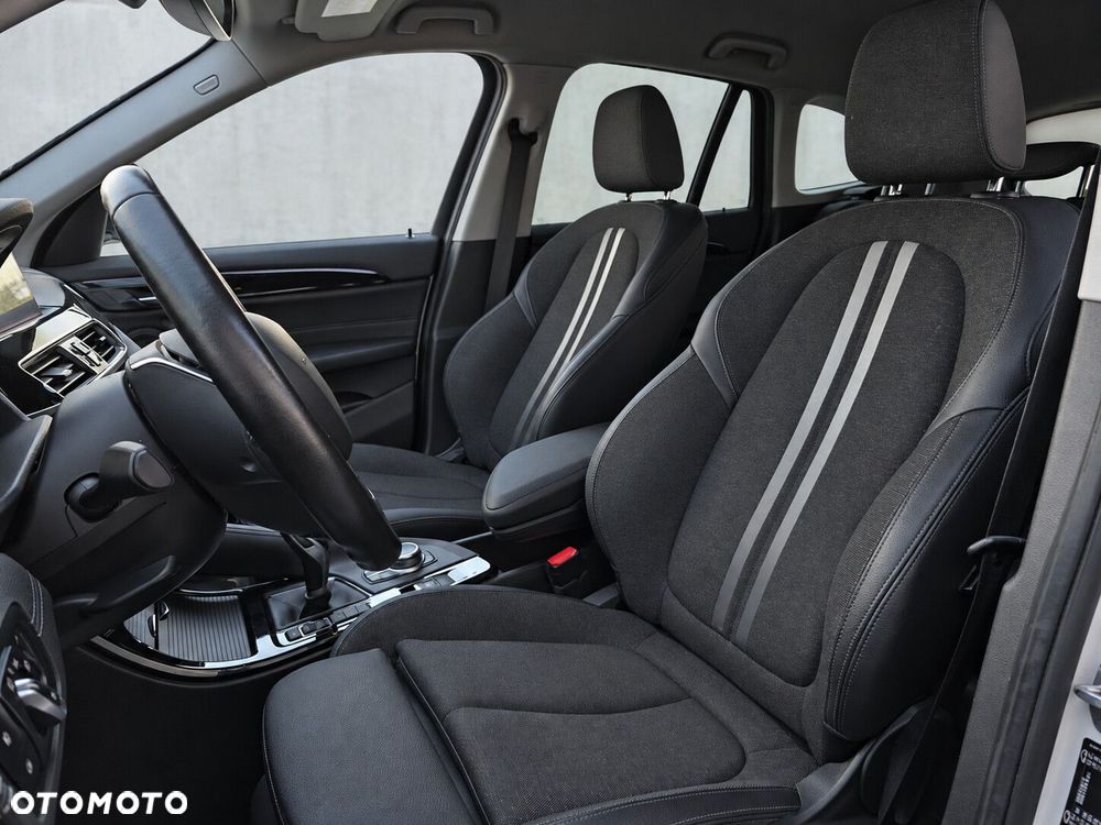 BMW X1 sDrive18i Sport Line - 10