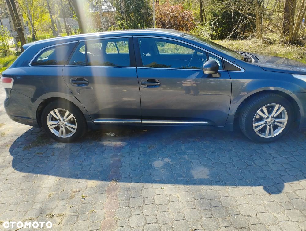 Toyota Avensis 1.8 Luna - 5