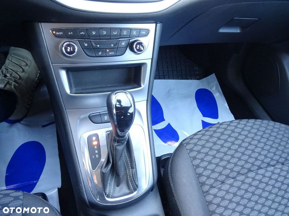 Opel Astra 1.4 Turbo Start/Stop Automatik ON - 7