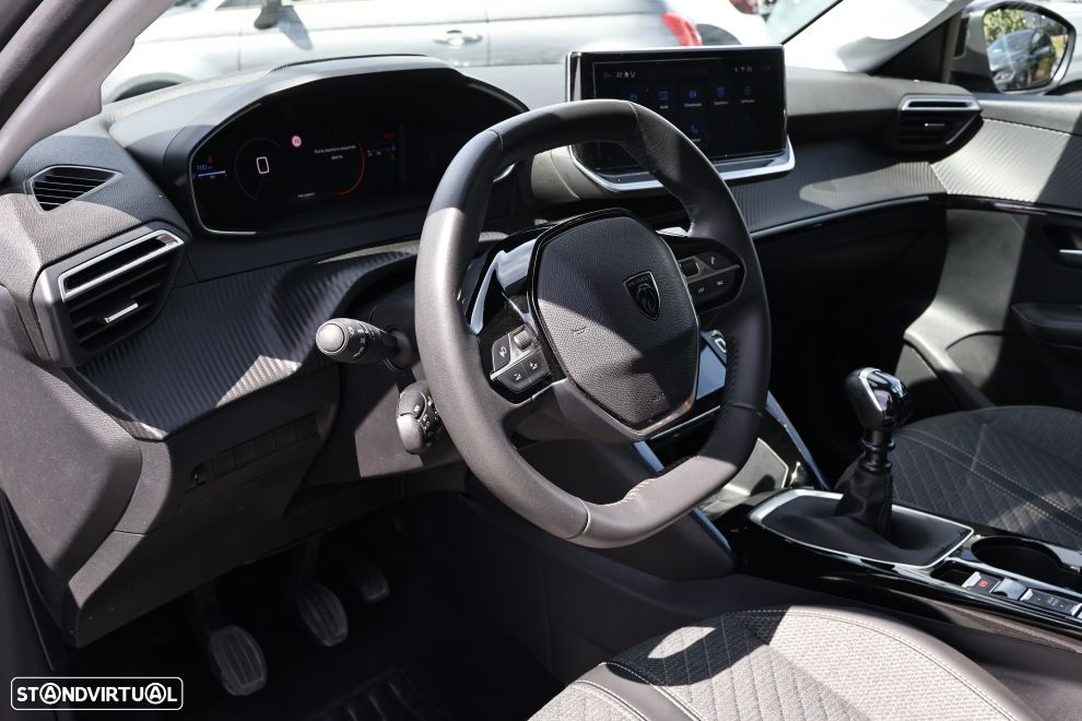 Peugeot 208 1.2 PureTech Allure - 12