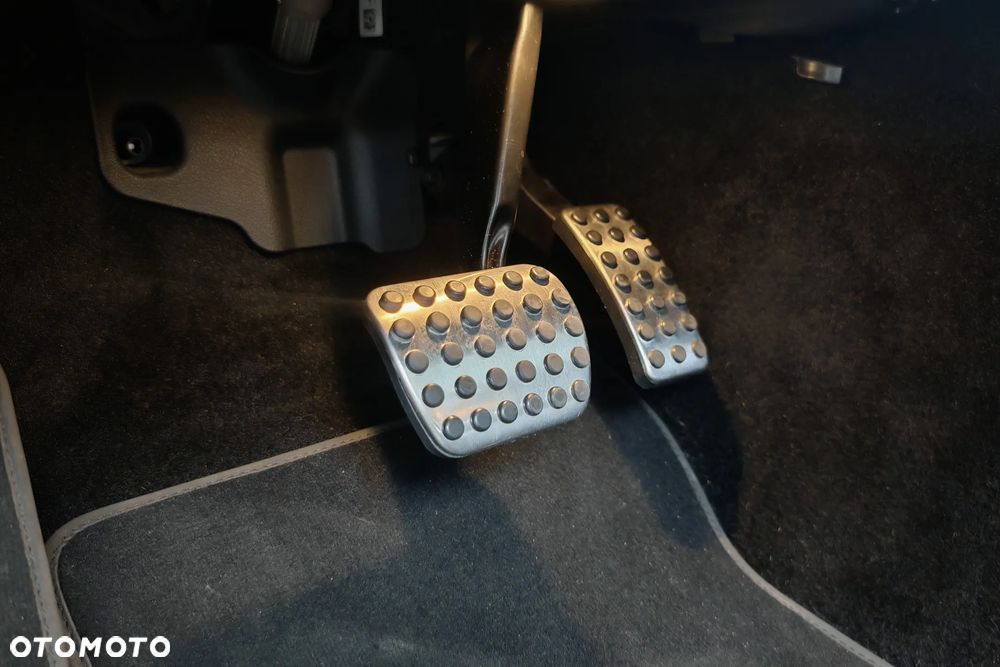 Mercedes-Benz Klasa A 220 4-Matic 7G-DCT - 18