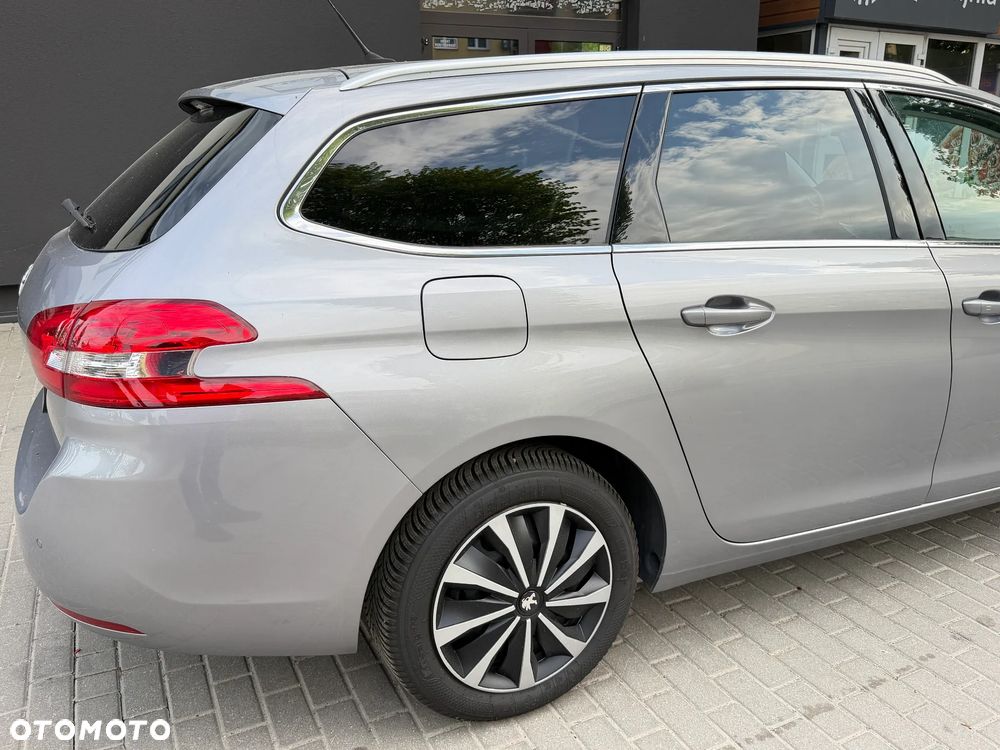 Peugeot 308 1.2 PureTech Allure S&S - 20