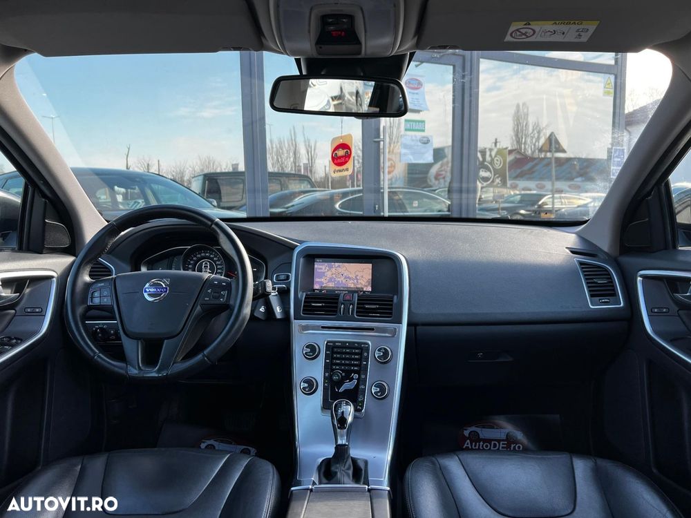 VOLVO XC60 2017 — imagine 25