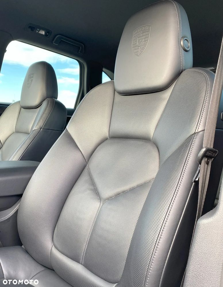 Porsche Cayenne Diesel Platinum Edition - 11
