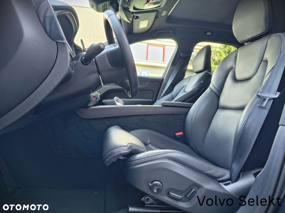 Volvo XC 60 - 25