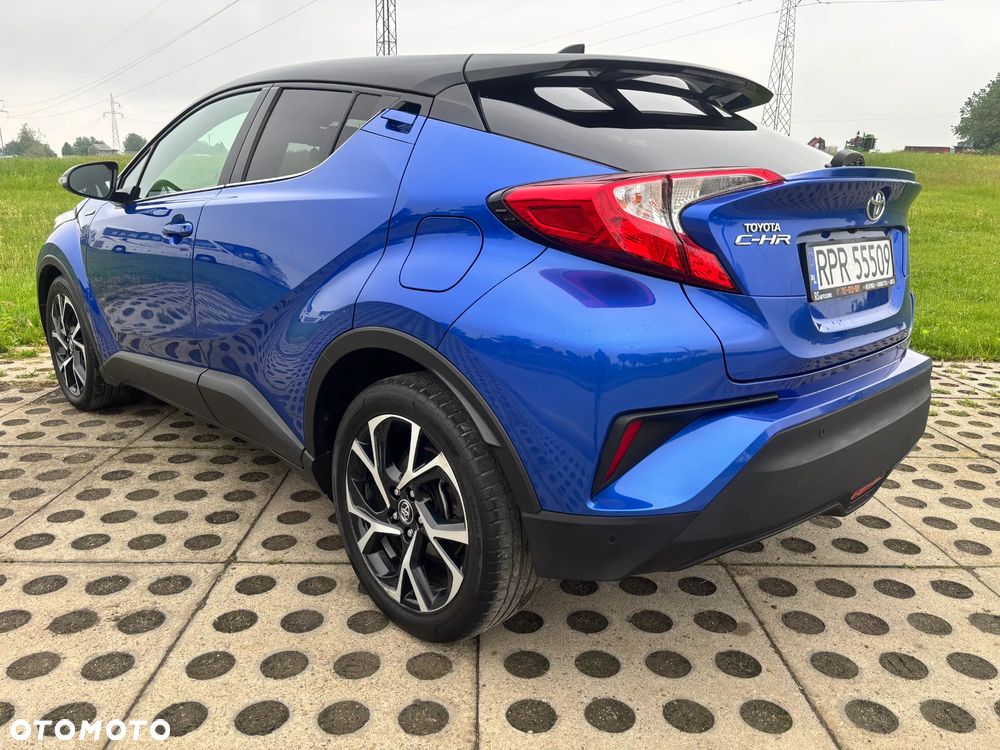 Toyota C-HR Flow - 11