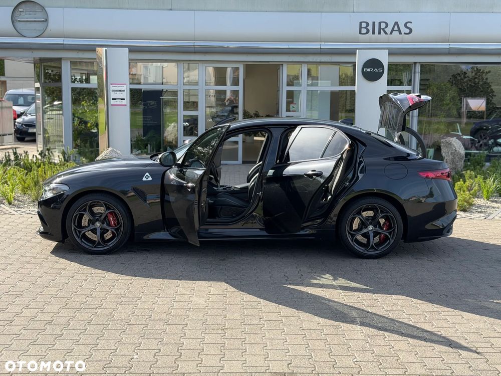 Alfa Romeo Giulia 2.9 V6 Bi-Turbo AT8 Quadrifoglio - 29
