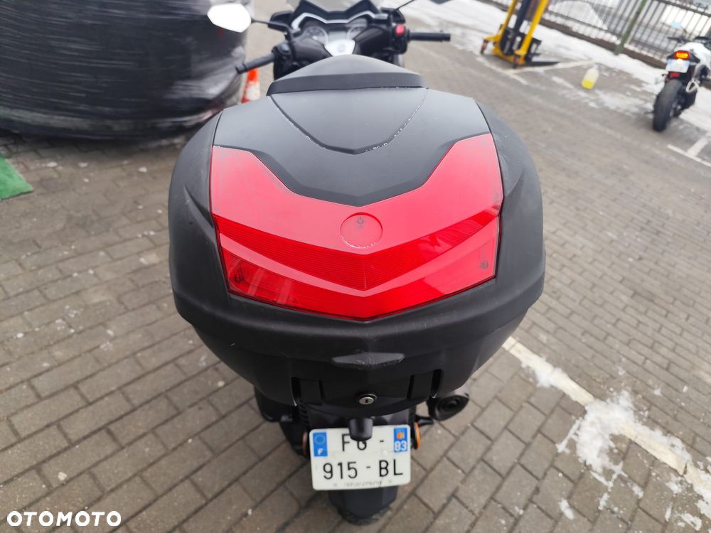 Yamaha X-max - 8