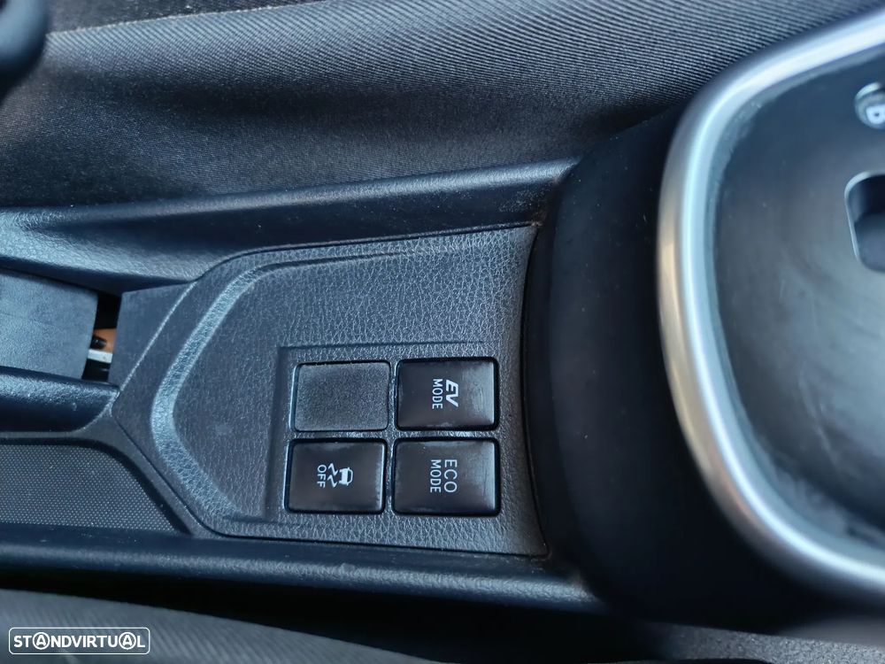 Toyota Yaris 1.5 HSD Comfort+P.Techno - 26