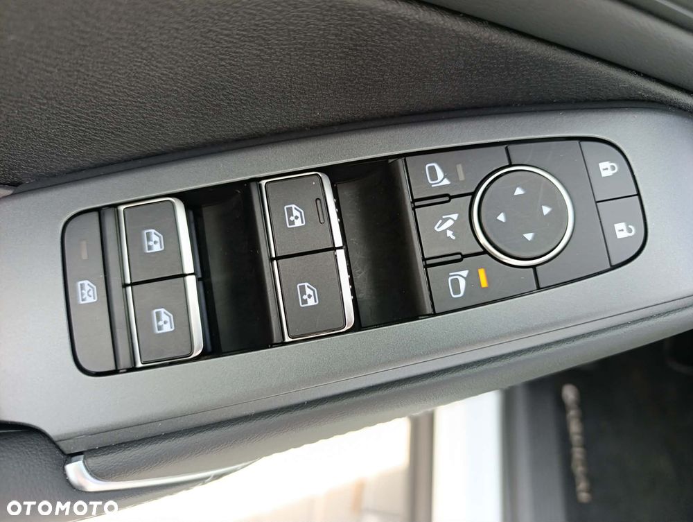 Nissan Qashqai 1.3 DIG-T MHEV N-Connecta Xtronic - 9