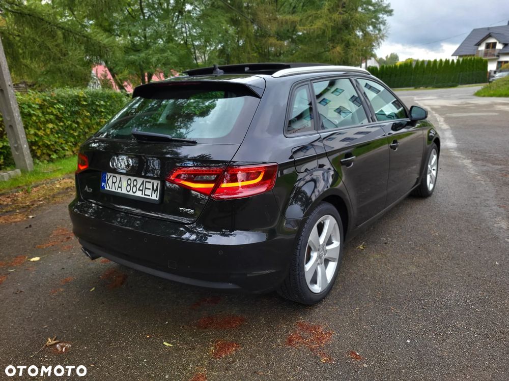 Audi A3 Sportback 1.4 TFSI Ambiente - 3