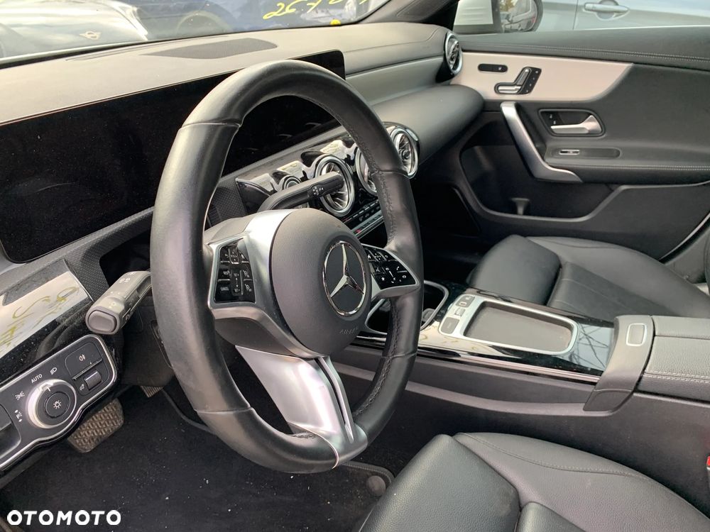 Mercedes-Benz CLA - 13