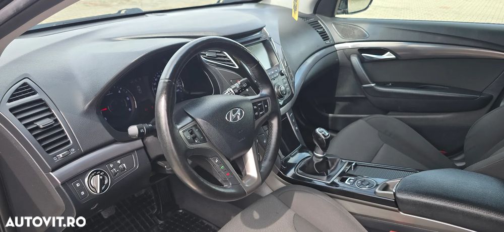 Hyundai i40 Kombi blue 1.7 CRDi Style - 16