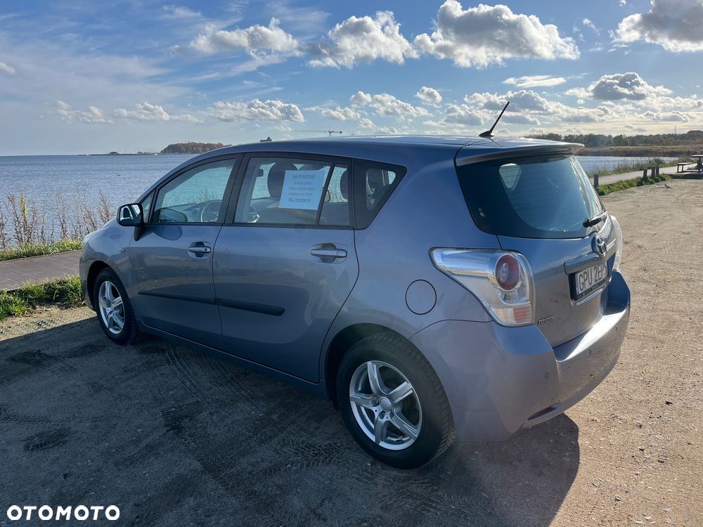 Toyota Verso 2.0 D-4D - 3