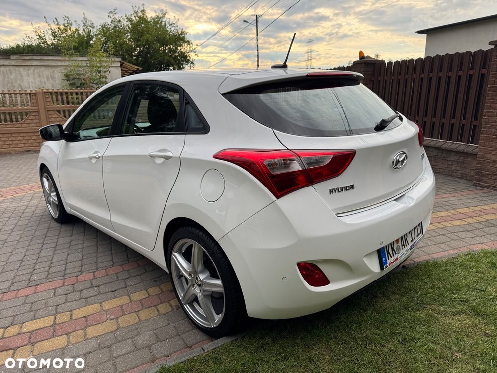 Hyundai i30 1.6 CRDi BlueDrive Classic + - 8