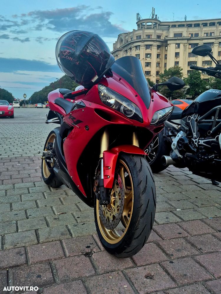 Yamaha R1-Z - 2